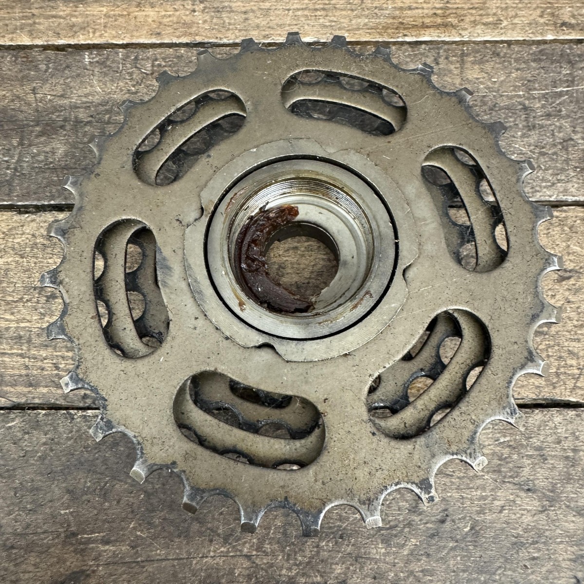 Roue Libre Vintage Suntour Perfect 6 Vitesses 30 Dents - Japon - Filetée
