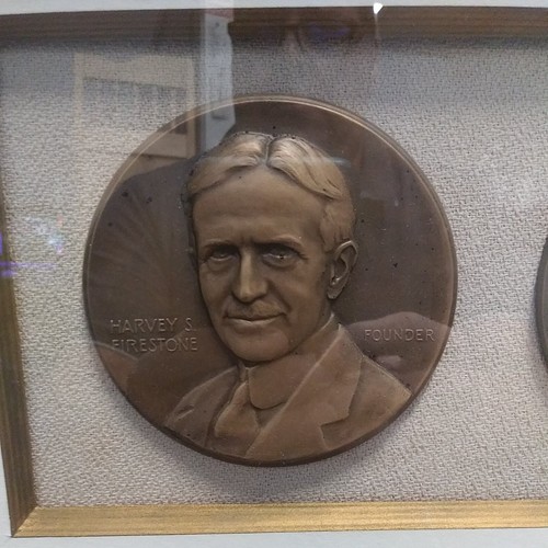 Medallas de bronce de 4" HARVEY S. FIRESTONE aniversario en un marco - Imagen 3 de 12