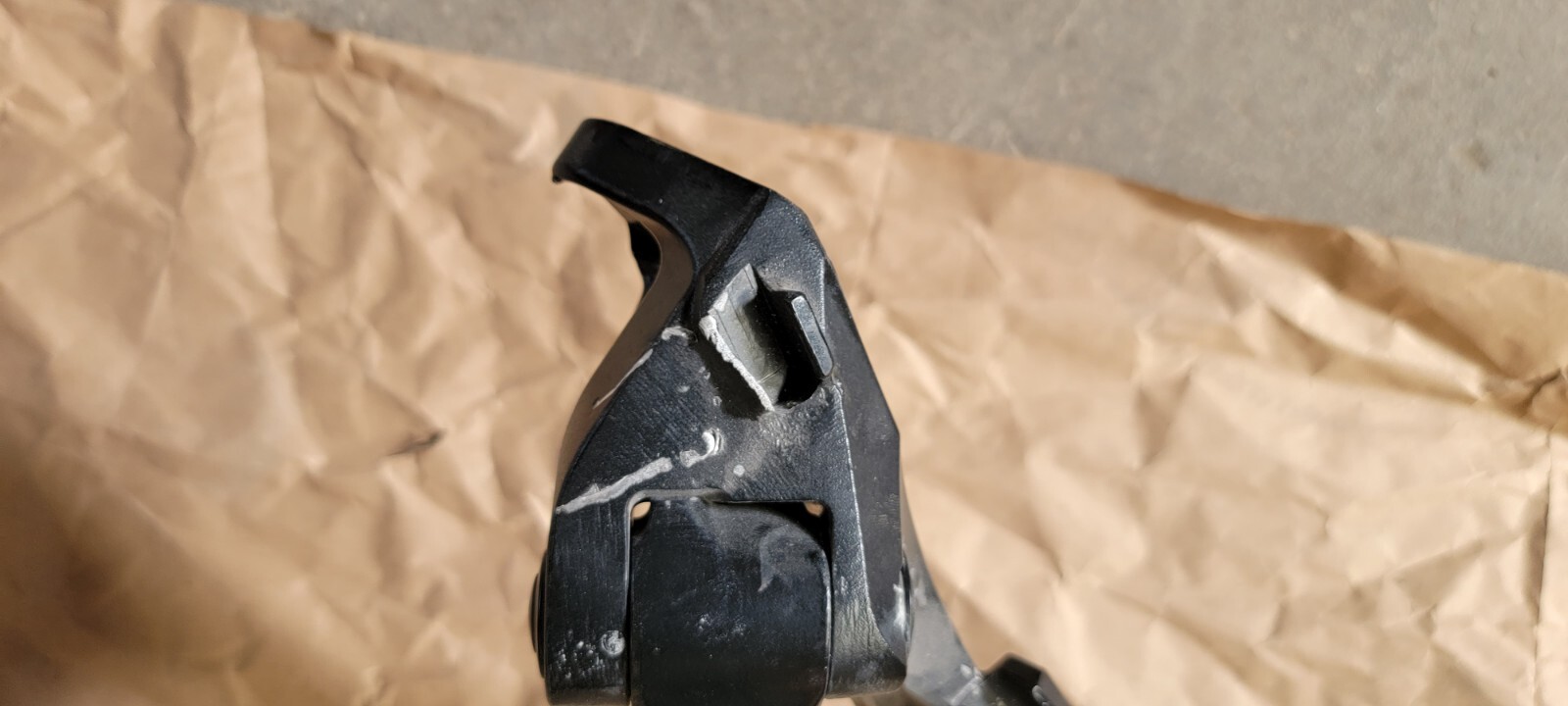 2018 MCLAREN 720S LEFT DRIVER DOOR LOWER MAIN HINGE DAMAGED BENT 14AC427CP