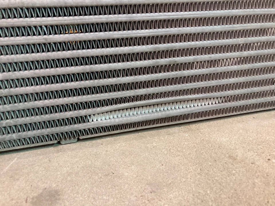 john deere charge air cooler at 468087 - Image 3 of 4