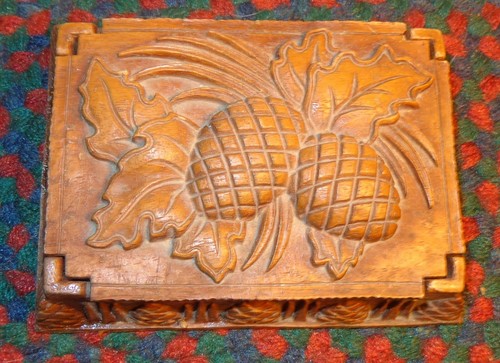 NINNOLINO GIOIELLI VINTAGE SCATOLA RICORDO MODELLATA PER ASSOMIGLIARE A PIGNE DI LEGNO INTAGLIATE - Foto 2 di 10