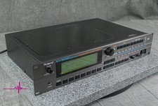 Roland XV-5080 Rackmount Synthesizer in Very Good Condition