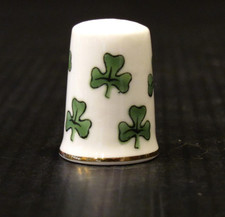 Thimble Porcelain Irish 3 leaf Clovers With Gold Trim 1"