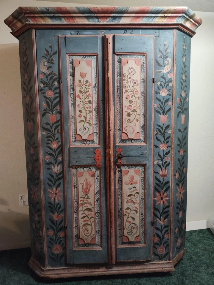 German Marriage Armoire Cabinet 1984 - Image 3 of 4