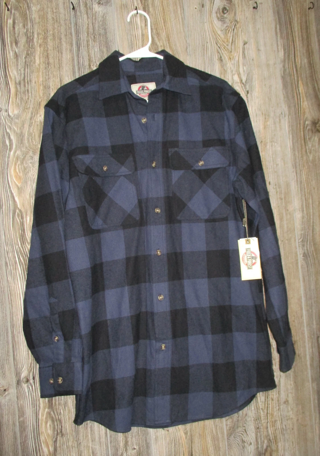 Field & Forest NWT Blue & Black Plaid Flannel Long Sleeve Button Up Men’s Medium