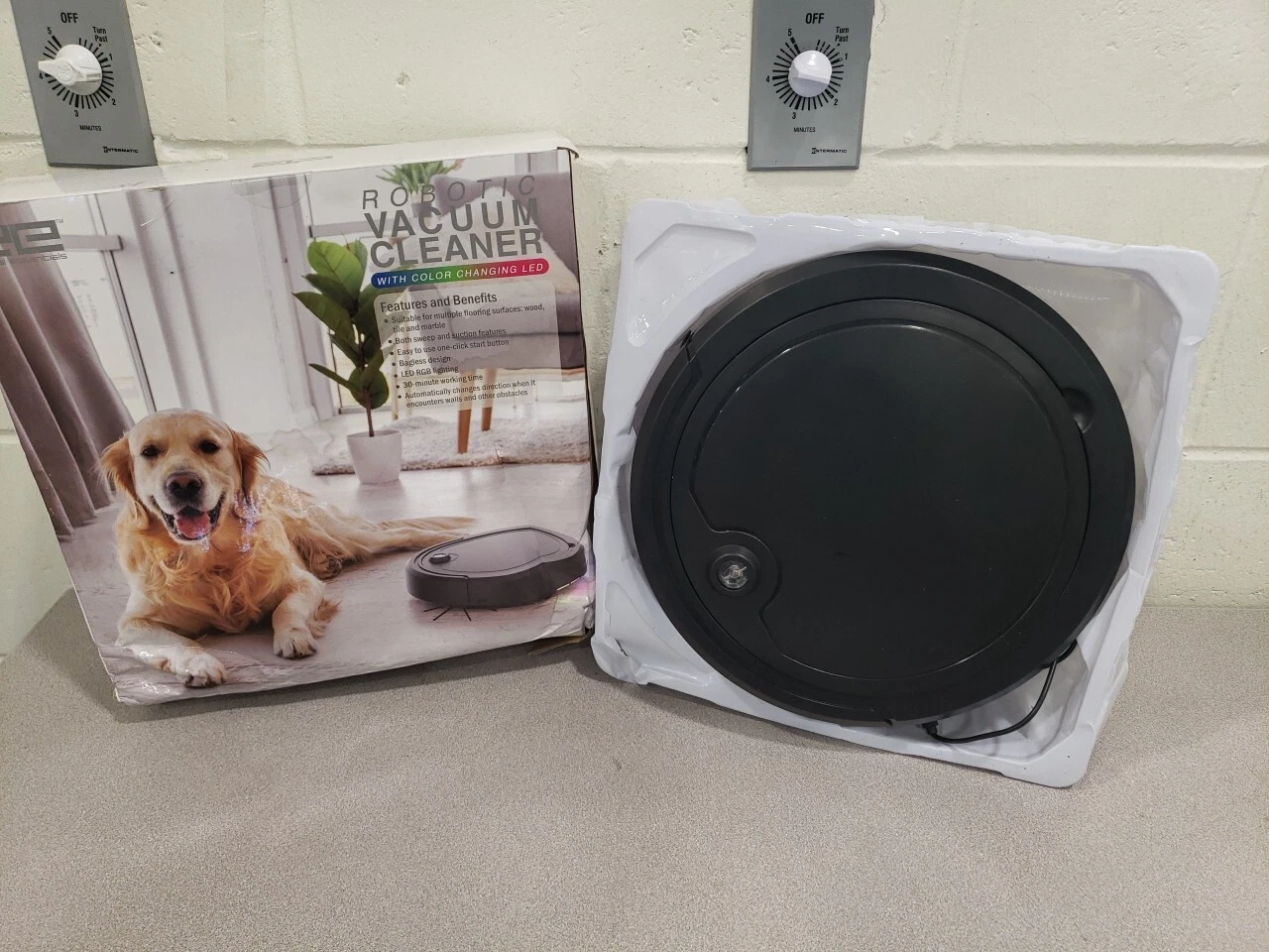 Robotic Vacuum cleaner With Color Changing Light.