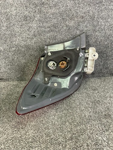 Toyota Corolla 2014-2016 Rear Right Quarter Mounted Outer Tail Light 81550-02750 - Picture 11 of 18