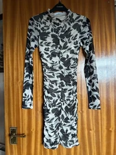 Michelle Keegan floral bodycon style dress size 6