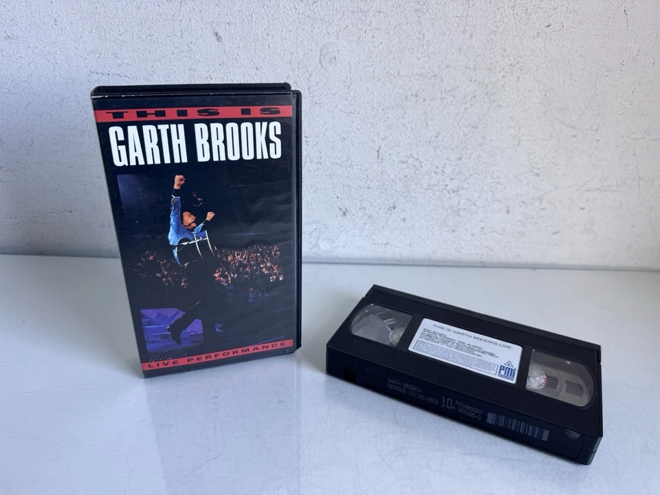 This Is Garth Brooks - Live Concert Performance - PAL VHS Video Tape - 1992 - Image 3 of 4