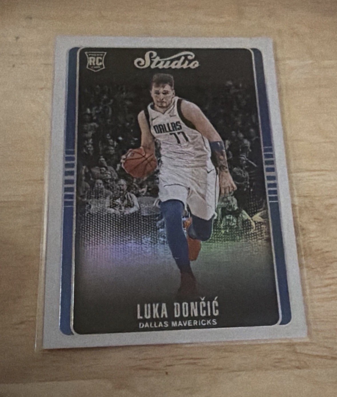 LUKA DONCIC 2018-19 Panini Chronicles Studio #296 Rookie RC