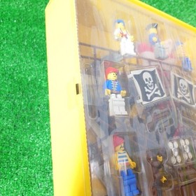 LEGO 6285 Black Seas Barracuda 1989 Pirates Set 23x19x4in Internal Bags Sealed