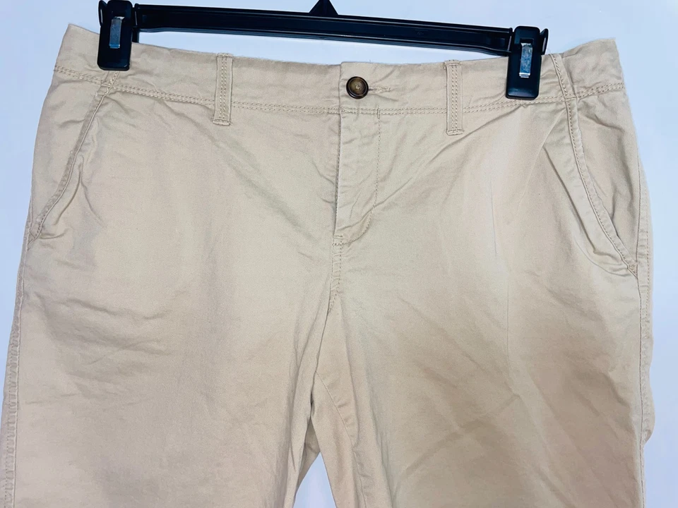 Old Navy Khaki Perfect 百慕大低腰短裤 12 码 — 第 2/4 张图片