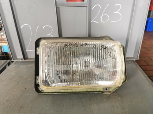 Original Scheinwerfer links Volkswagen VW Passat 32 33 B1 Hella H4 Front 24481R7