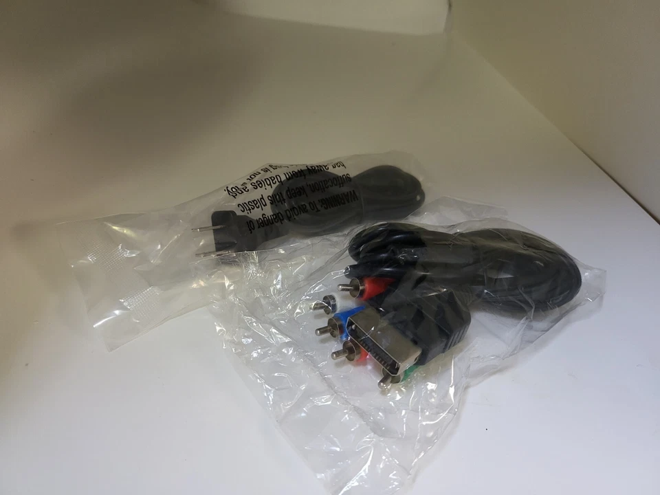 New HD Component AV Cable & Power Cord for the Original Microsoft Xbox - Image 3 of 4