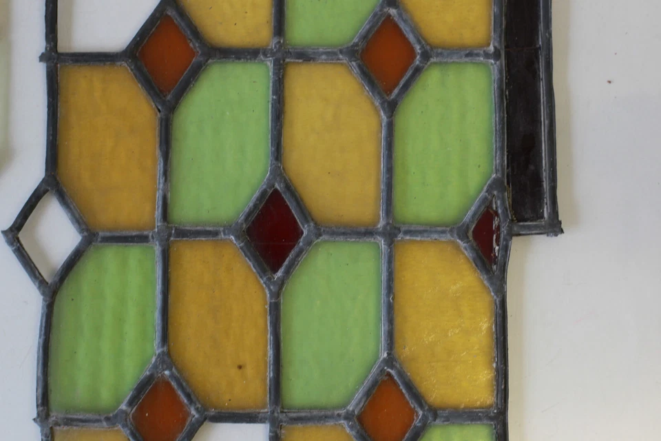 Eléments de vitraux sur plomb - Photo 3/4