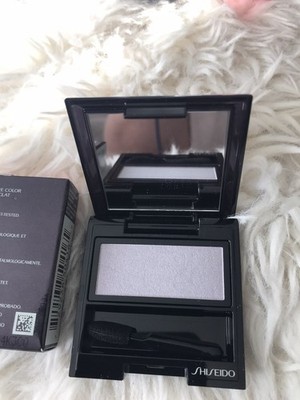 shiseido luminizing satin eye color ombre doux eclat v1720