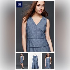 Gap Blue Denim Chambray V-Neck Eyelet Fit Flare Knee Length Casual Dress 10