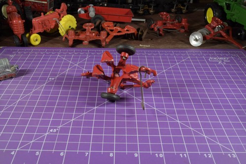 Casting 423 trattore giocattolo attrezzo agricolo rosso aratro a 2 file con gancio - Foto 11 di 15