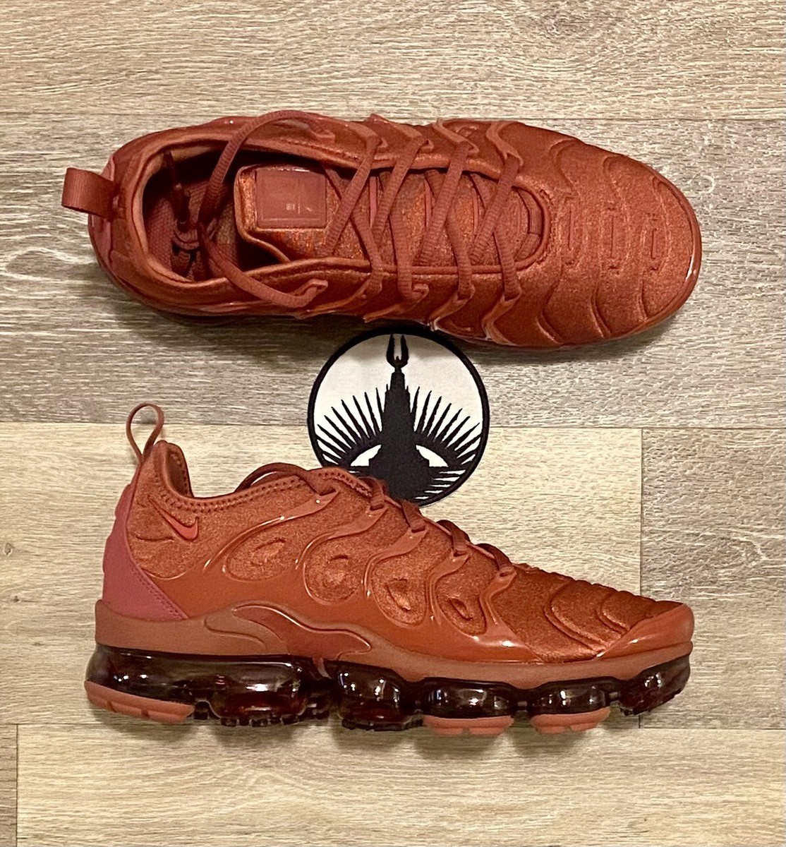 nike air vapormax plus women's burgundy