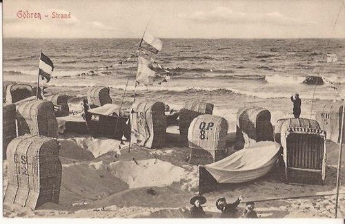 AK Ostseebad Göhren, am Strand mit Strandkörben und Personen, um 1925