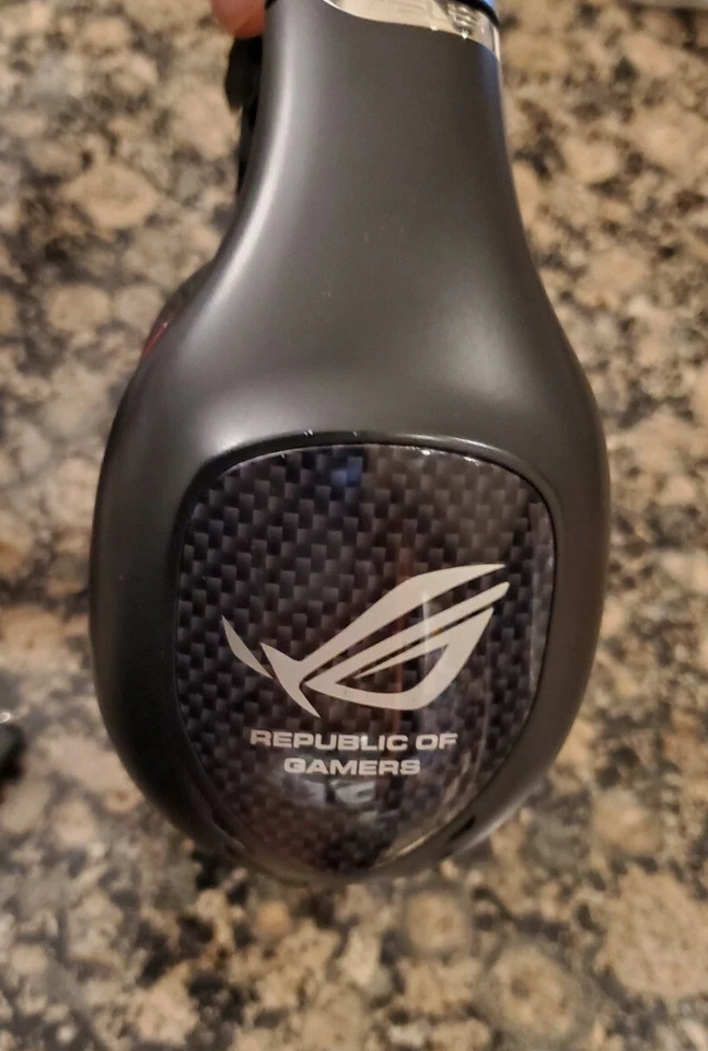 ASUS Republic of Gamers VULCAN PRO Active Noise-Cancelling Gaming Headset Black - Image 3 of 4