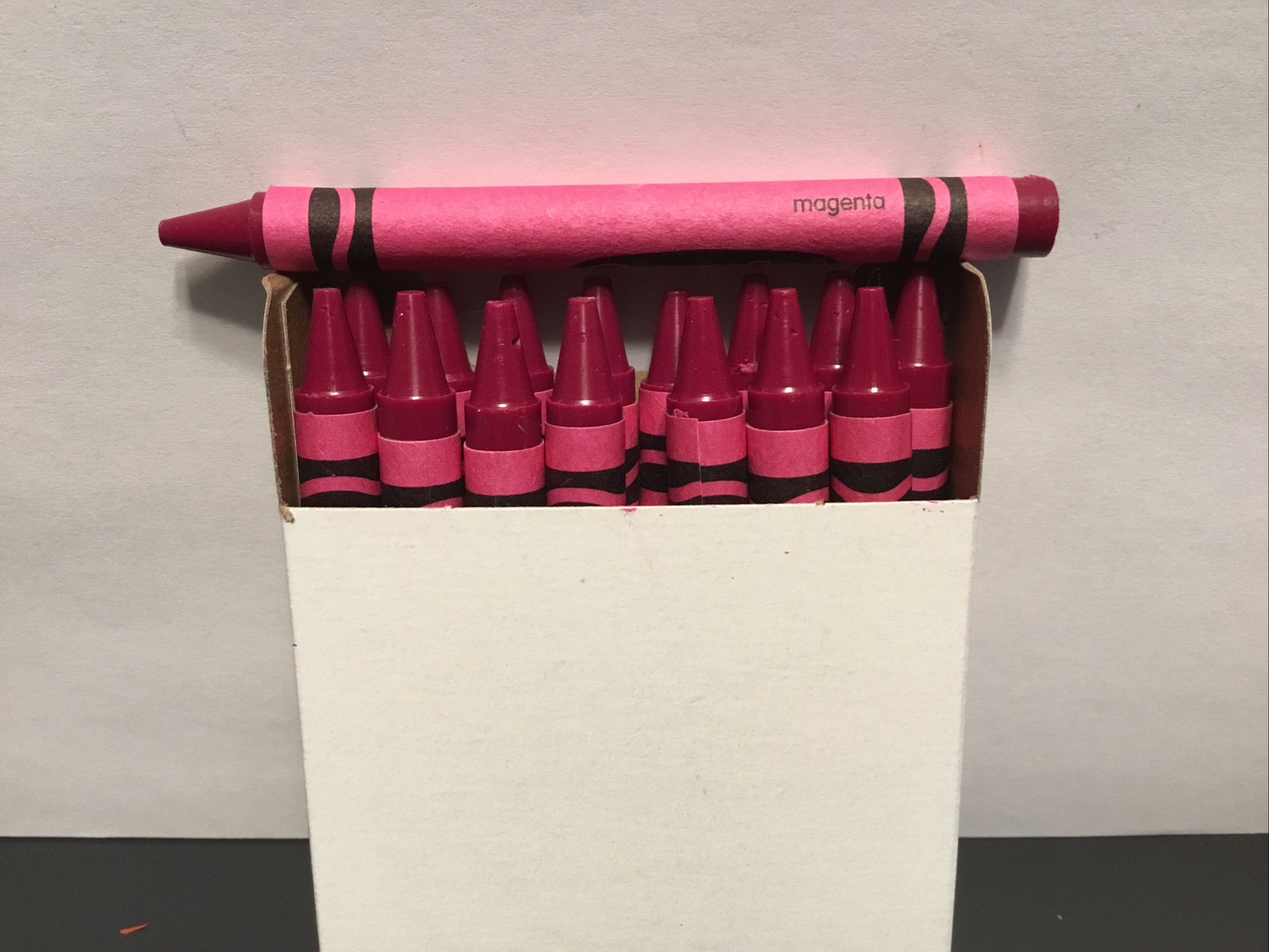 (16) Crayola Crayons (magenta) BULK eBay