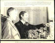 1976 Press Photo Presidential Bidder Morris Udall at Yale University News Brief