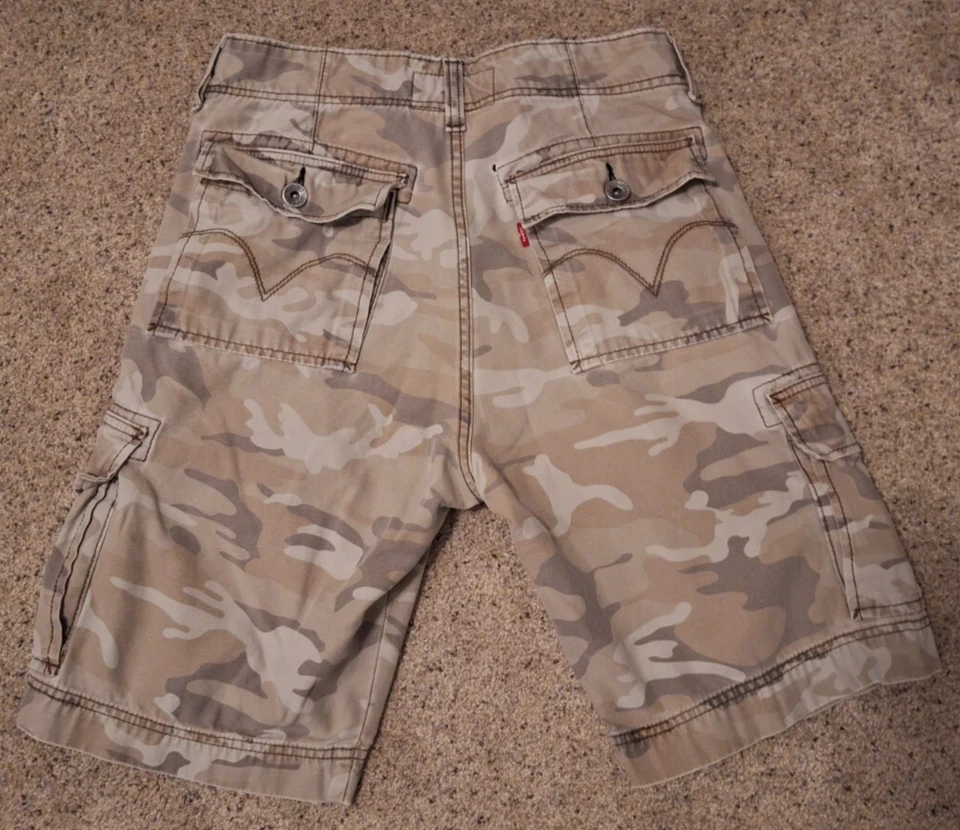 Levis Shorts Men Size 30 Camo Cargo Distressed Military Work Hiking - Image 2 of 4