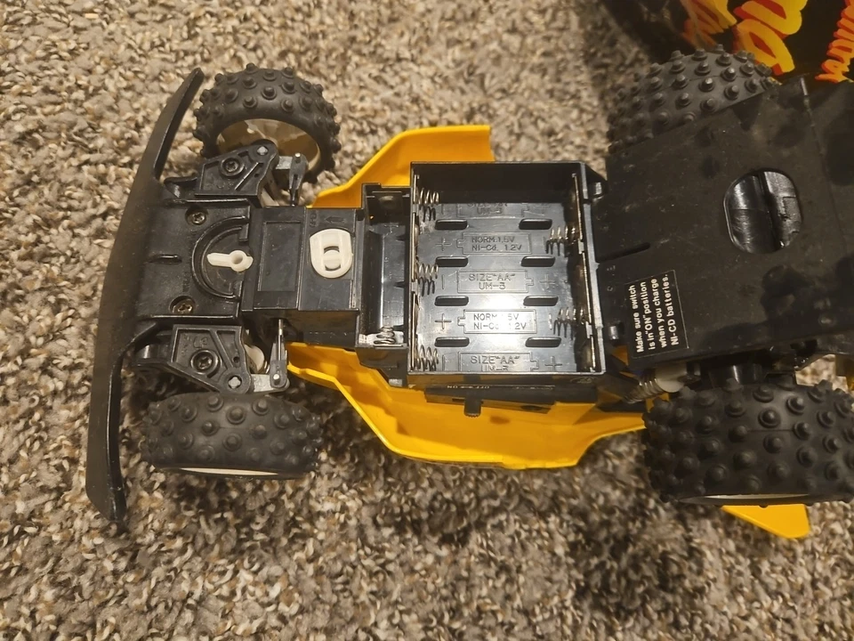 Nikko FIREBALL DICTATOR Yellow Buggy Electric RC Race Car Vintage 1988  - Image 4 of 4