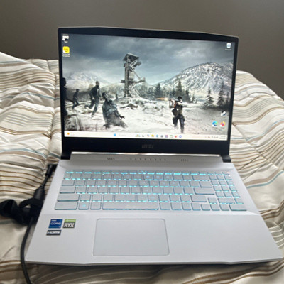 MSI Sword 15 A12UE 15.6in FHD i7-12650H 16GB 1TB SSD RTX Win11 White