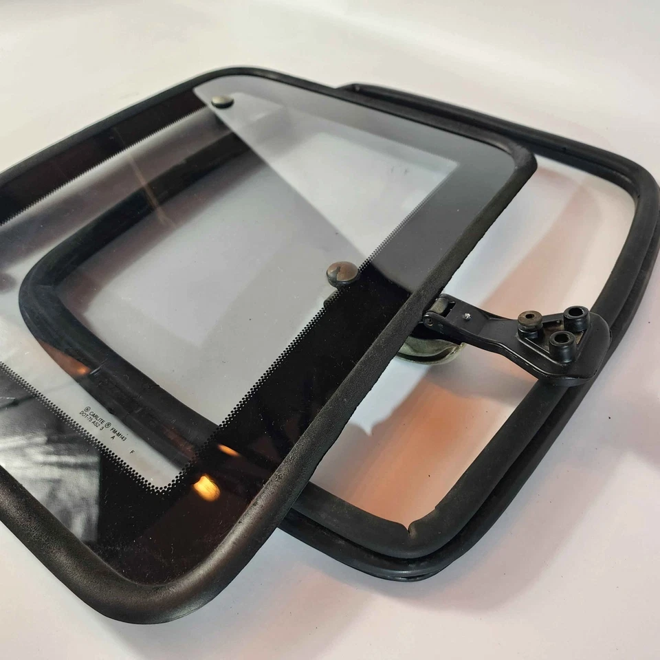 1986-2006 Ford Ranger quarter glass vent window LH (Mazda B-Series) driver side - Image 4 of 4