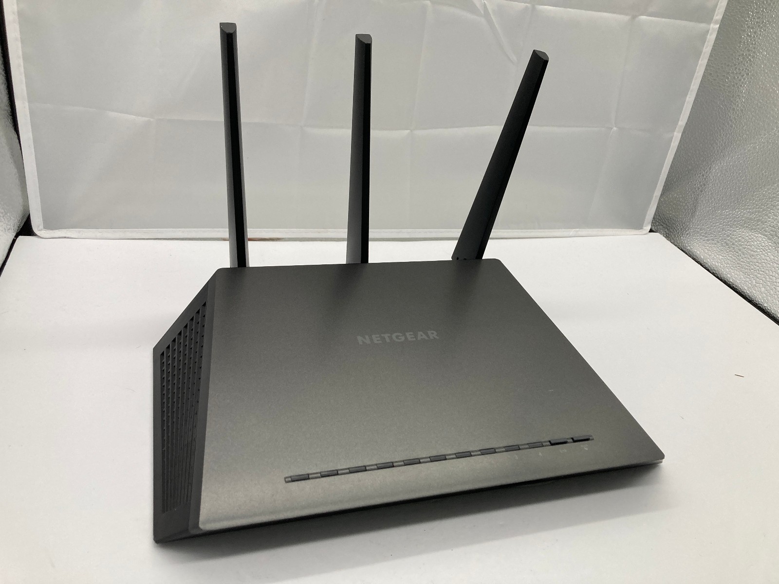 NETGEAR Nighthawk R7000 Smart WiFi 5G Wireless Router AC1900