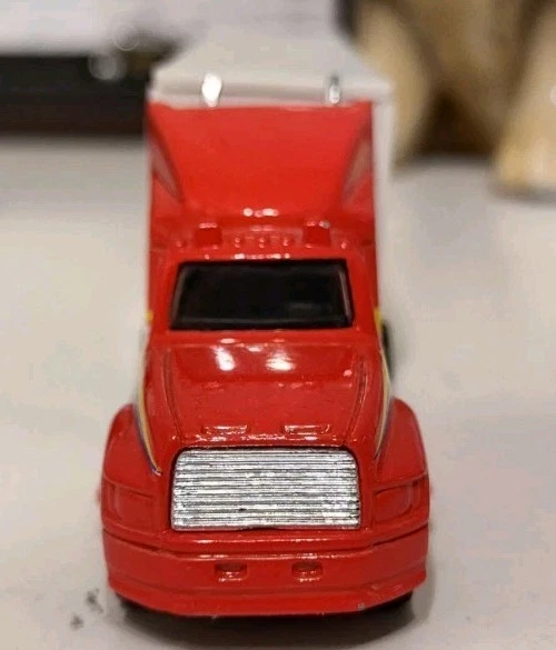 Autotreno semi rimorchio "Extreme Summer Tour 2002" scala 1.87 marca MAISTO - Immagine 4 di 4