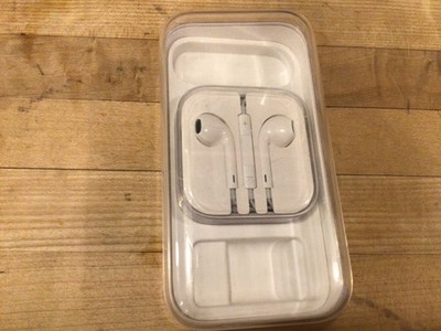 Apple iPhone 5C Empty Box No Phone With EarPods Earbuds 2014