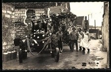 Old postcard Sergines, Carnival every year Ash Wednesday, Traktor vor Fe