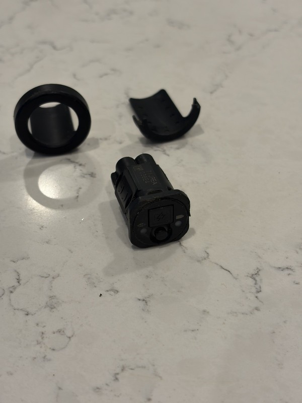 SHIMANO NON-SERIES DI2 EW-RS910 E-TUBE DI2 JUNCTION A; CHARGING POINT; 2 PORT