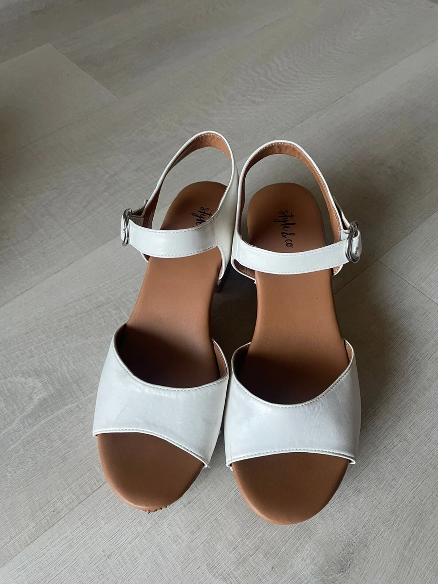 Clog hotsell type sandals