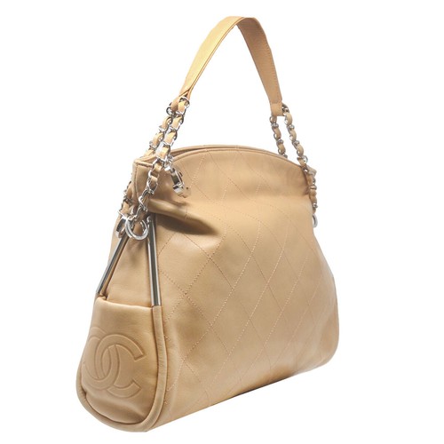 Chanel Schultertasche beige gesteppt Lammleder weiches Leder mittelgroß - Bild 2 von 8