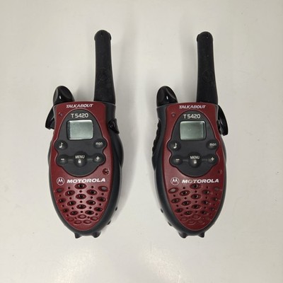 Pair Motorola Talkabout T5420 2-Miles 14-Channel  FRS Two Way Radios - TESTED