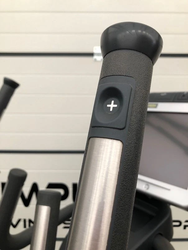 TECHNOGYM CROSSOVER EXCITE + 700i Black Unity
