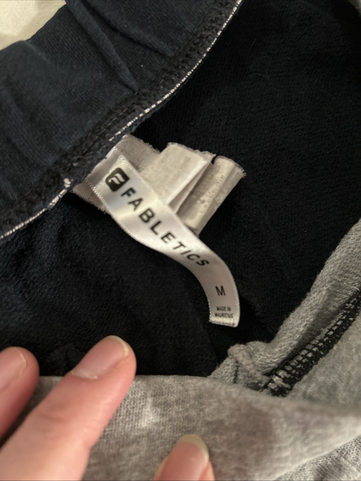 Fabletics Medium Multicolor Pull On Pedal Pusher - image 4