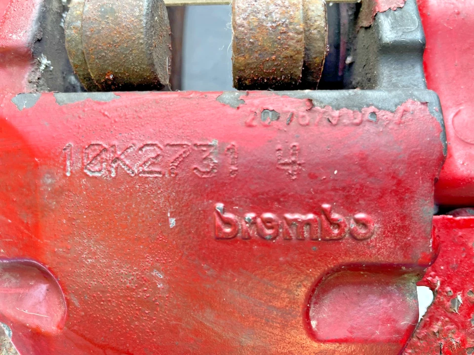 Оригинальный задний тормозной суппорт Brembo со стороны правого пассажира для Audi Q7 2010–2014 годов выпуска - Изображение 4 из 4