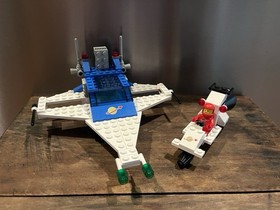 LEGO Cosmic Cruiser 6890 - 100% Complete w/ Great Looking Box & Manual 1982 Nice