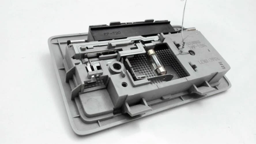 Eclairage de plafonnier OPEL AGILA B - Photo 3/4