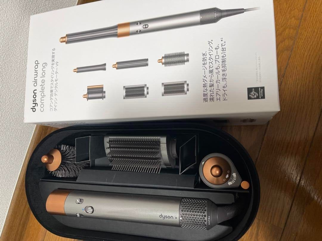Dyson Airwrap マルチスタイラー Complete HS05 未使用Dyson airwrap complete long HS05ドライヤー Dyson Airwrap