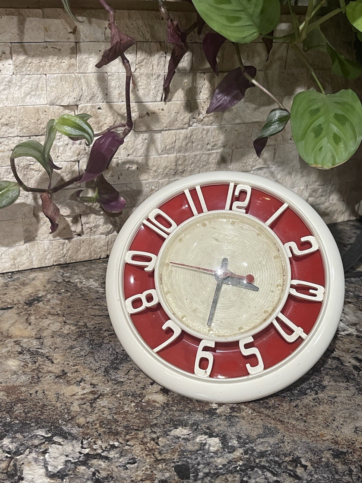 Vintage General Electric Telechron Model No. 2H45 Wall Clock 7 inch