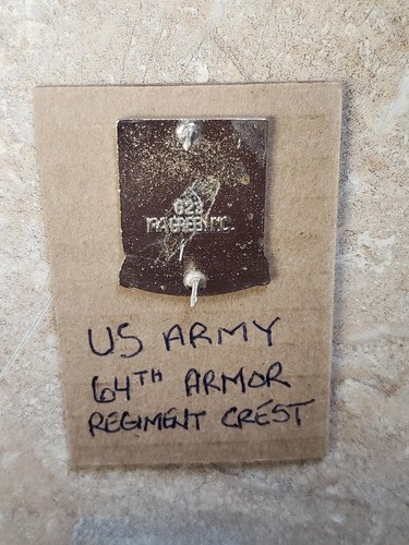 US Army 64th Armor Regiment Crest DUI - Picture 2 of 3