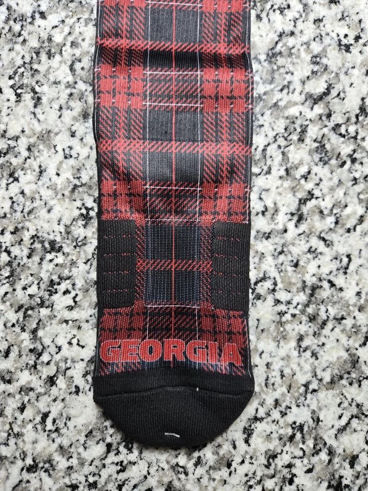 Georgia Bulldogs Plaid Dress Socks University Strideline Licensed NCAA Wear - Image 2 of 4