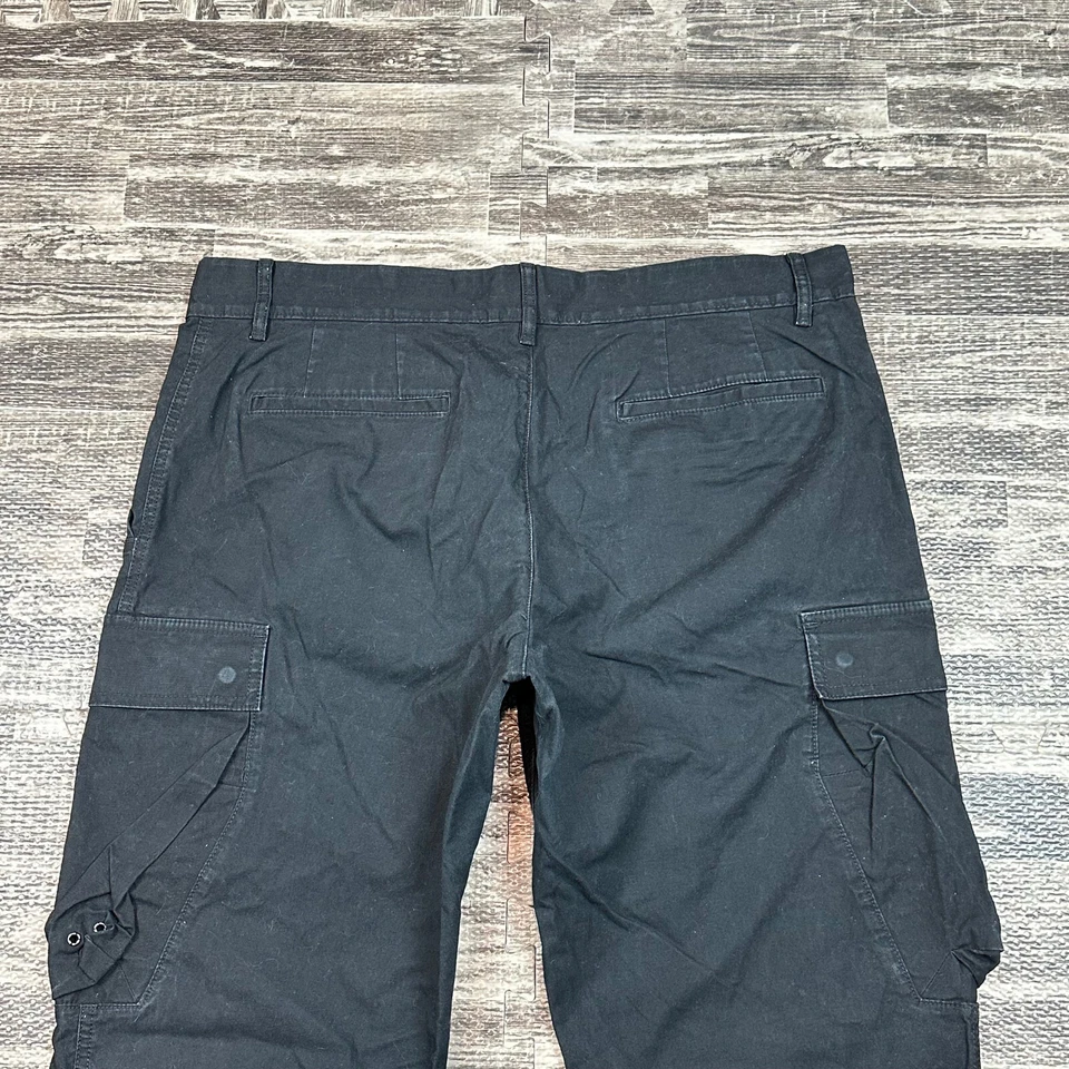 Calça cargo Tommy Hilfiger X Lewis Hamilton masculina tamanho 38 preta tornozelo com zíper - Imagem 4 de 4