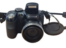 Fujifilm FinePix S2950 14.0MP Digital Bridge Camera - Black (V24)